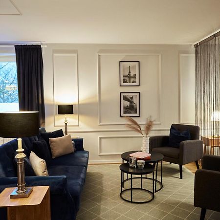 R B Apartment Am Airport Hamburg - 1-4 Personen - Kueche - Smart Tv - Waschmaschine - Perfekt Fuer Geschaeftsreisende Oder Familien Esterno foto