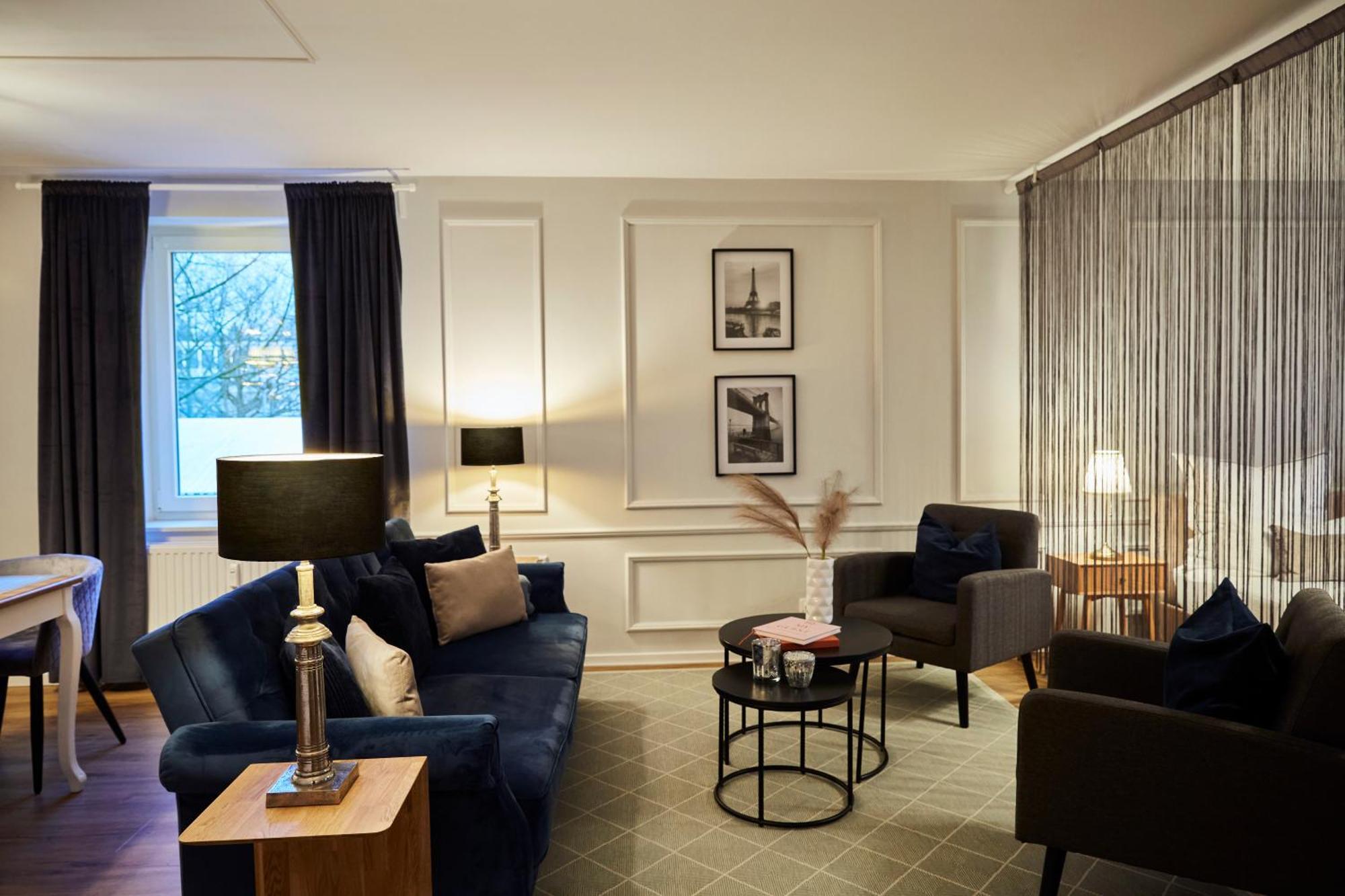 R B Apartment Am Airport Hamburg - 1-4 Personen - Kueche - Smart Tv - Waschmaschine - Perfekt Fuer Geschaeftsreisende Oder Familien Esterno foto
